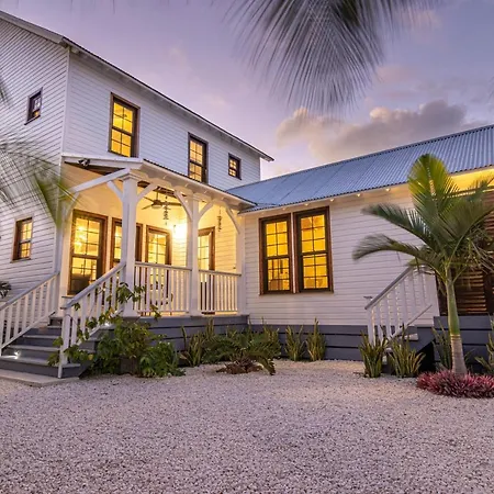 Casa Blanca And The Poolclub At Mahogany Bay Villa