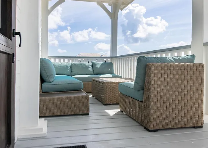 Casa Blanca And Mistico Club Boat Shuttle Holiday home *
